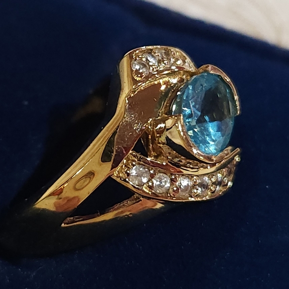 Sterling Silver 925 Blue Topaz Ring, Vintage, Size 8 - Picture 2 of 7